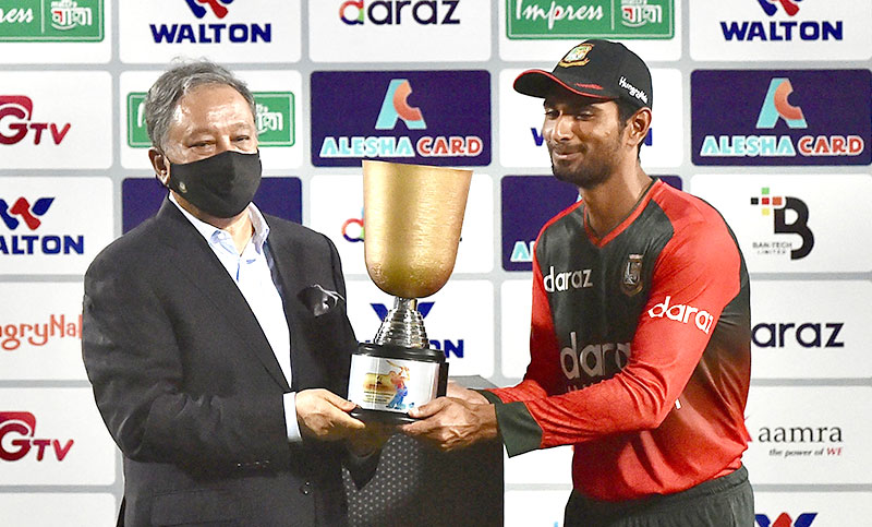 বোলারদের যে ‘টোটকা’ দিয়েছিলেন মাহমুদউল্লাহ